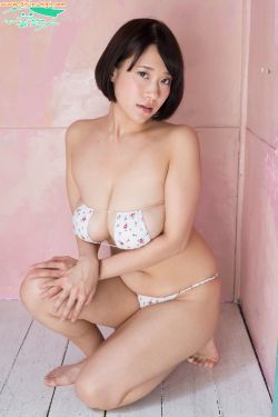 打美女光屁股